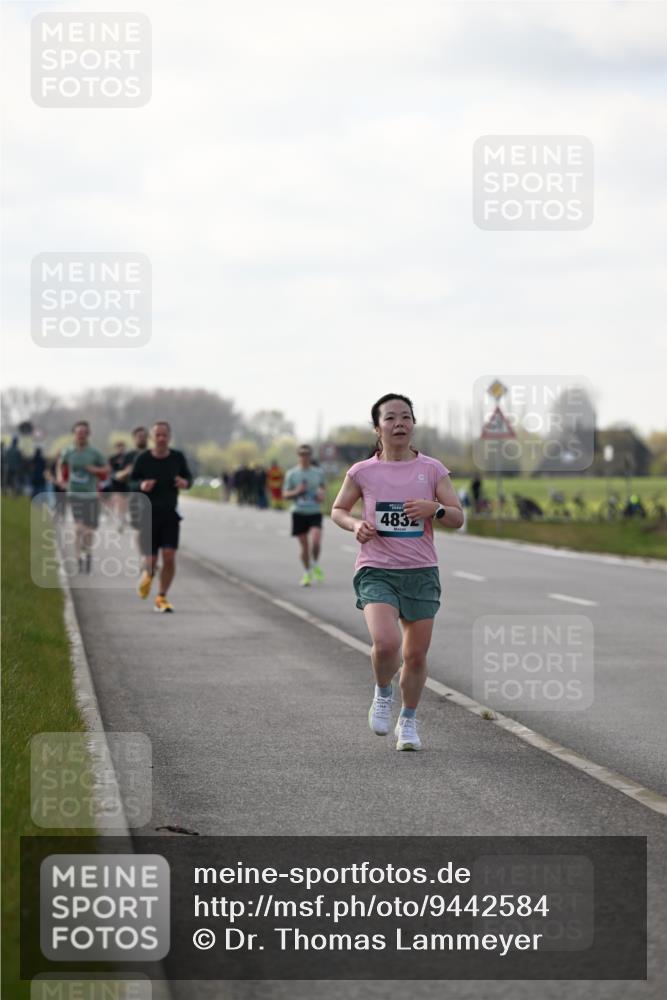 12.04.2026 - 45. Internationalen Wilhelmsburger Insellauf Dr. Thomas Lammeyer http://msf.ph/oto/9442584 12.04.2026 10:12:38 Laufen 4832 meine-sportfotos.de