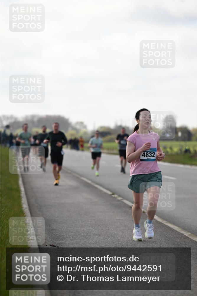 12.04.2026 - 45. Internationalen Wilhelmsburger Insellauf Dr. Thomas Lammeyer http://msf.ph/oto/9442591 12.04.2026 10:12:39 Laufen 4832 meine-sportfotos.de