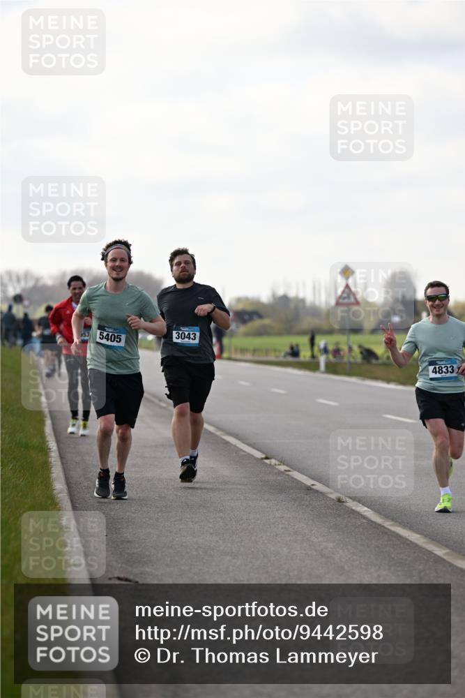 12.04.2026 - 45. Internationalen Wilhelmsburger Insellauf Dr. Thomas Lammeyer http://msf.ph/oto/9442598 12.04.2026 10:12:46 Laufen 5405, 3043, 4833 meine-sportfotos.de