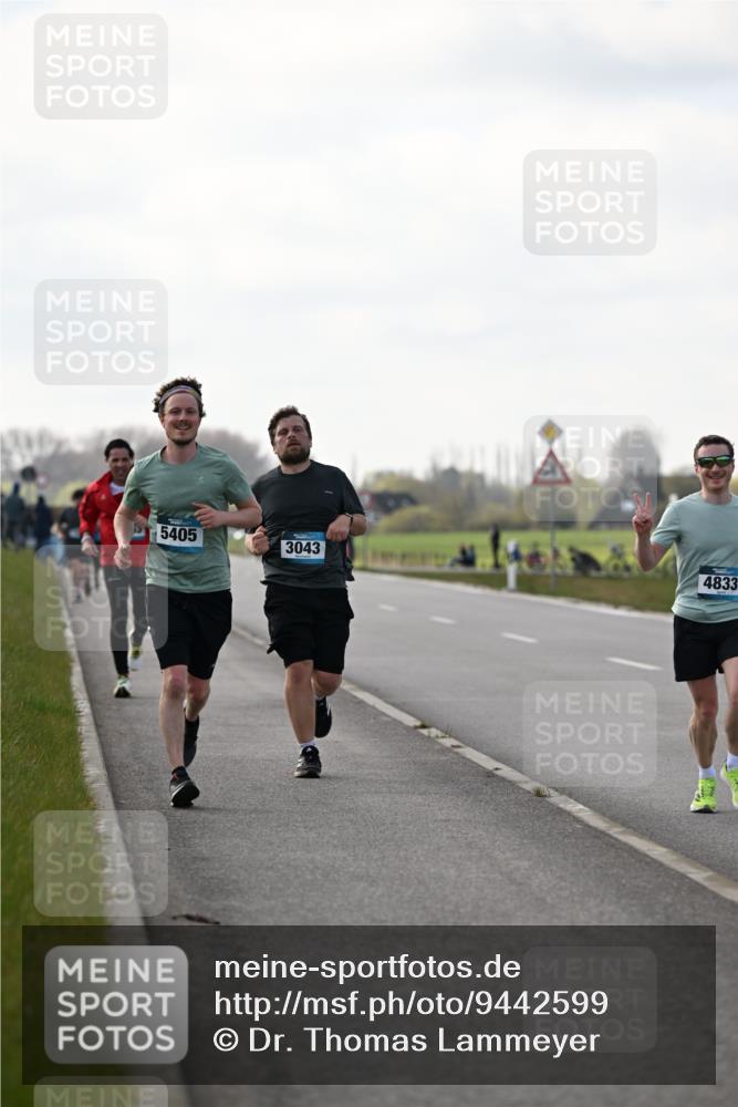 12.04.2026 - 45. Internationalen Wilhelmsburger Insellauf Dr. Thomas Lammeyer http://msf.ph/oto/9442599 12.04.2026 10:12:46 Laufen 5405, 3043, 4833 meine-sportfotos.de