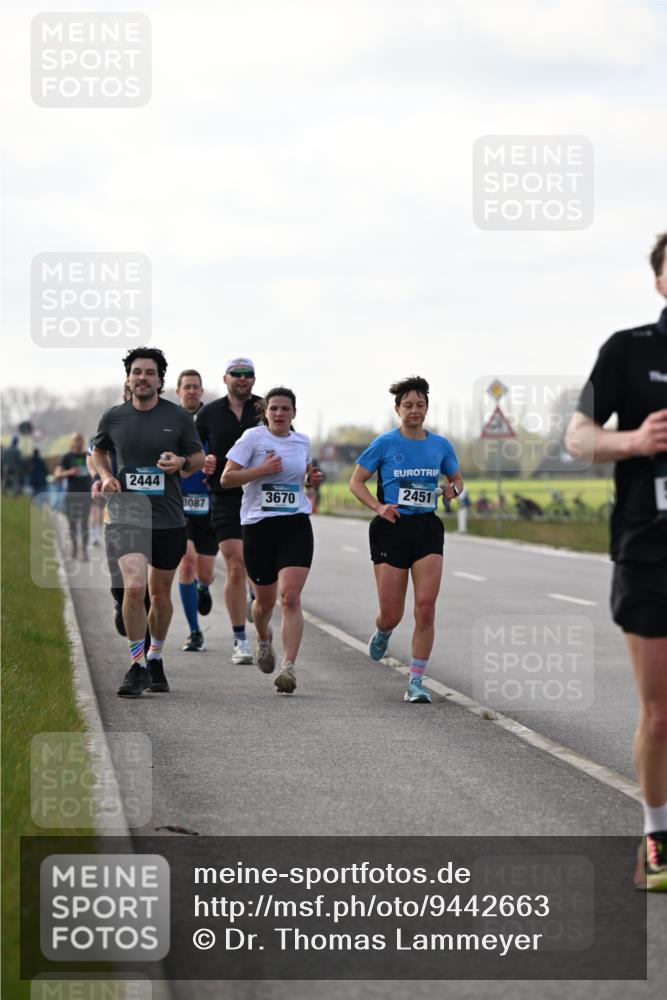 12.04.2026 - 45. Internationalen Wilhelmsburger Insellauf Dr. Thomas Lammeyer http://msf.ph/oto/9442663 12.04.2026 10:12:59 Laufen 2444, 3087, 3670, 2451 meine-sportfotos.de