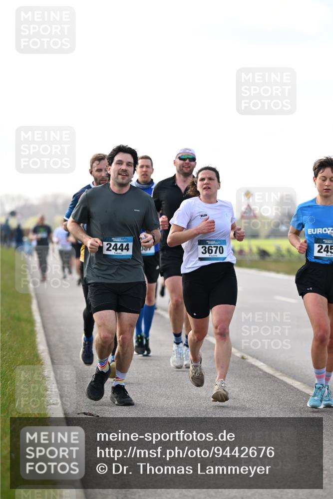 12.04.2026 - 45. Internationalen Wilhelmsburger Insellauf Dr. Thomas Lammeyer http://msf.ph/oto/9442676 12.04.2026 10:13:01 Laufen 2444, 3670, 245 meine-sportfotos.de