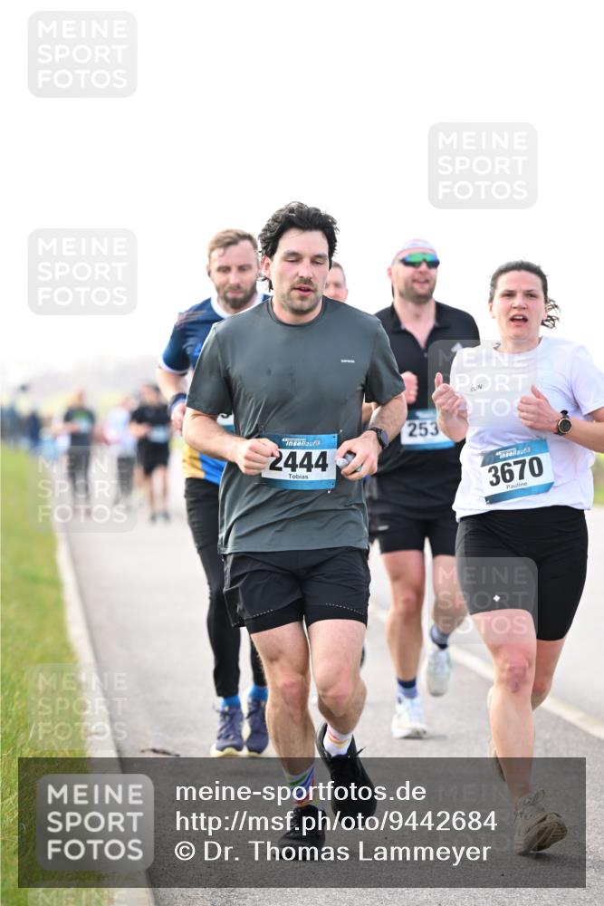 12.04.2026 - 45. Internationalen Wilhelmsburger Insellauf Dr. Thomas Lammeyer http://msf.ph/oto/9442684 12.04.2026 10:13:02 Laufen 2444, 253, 3670 meine-sportfotos.de