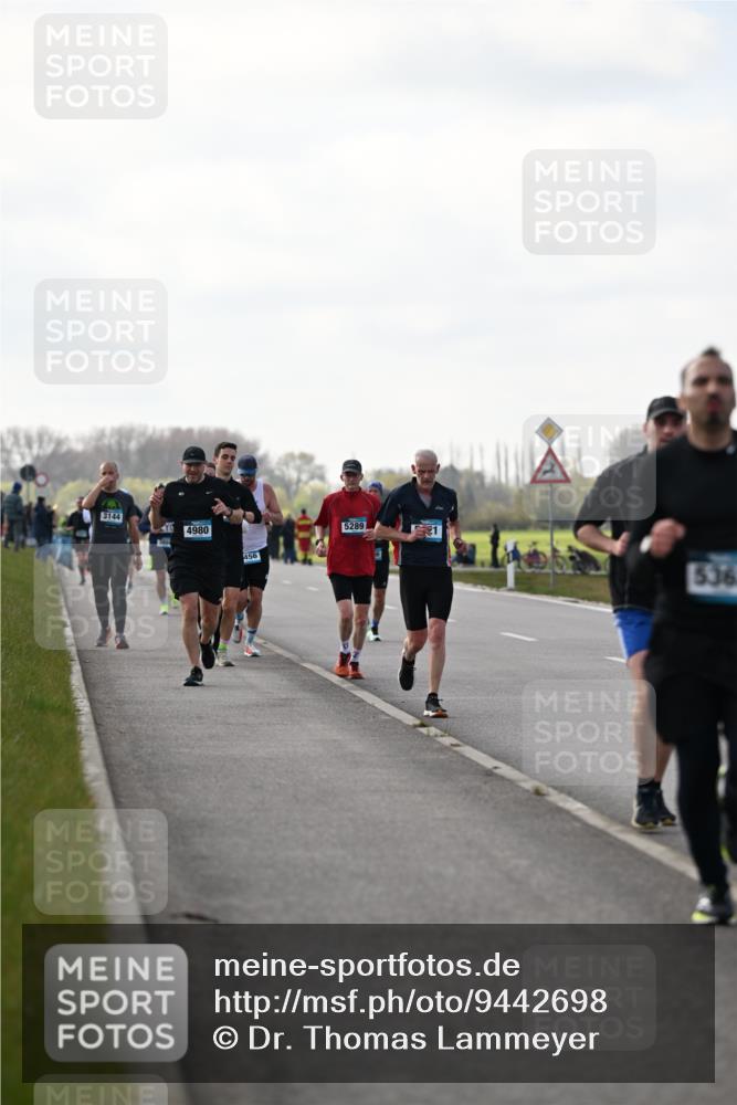 12.04.2026 - 45. Internationalen Wilhelmsburger Insellauf Dr. Thomas Lammeyer http://msf.ph/oto/9442698 12.04.2026 10:13:06 Laufen 3144, 4980, 456, 5289, 536 meine-sportfotos.de