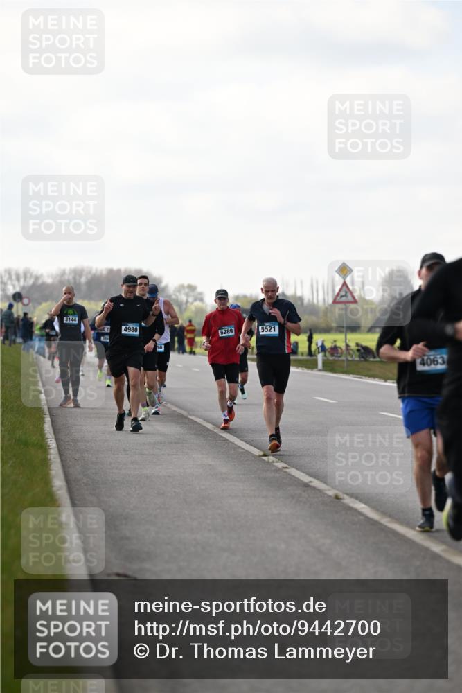 12.04.2026 - 45. Internationalen Wilhelmsburger Insellauf Dr. Thomas Lammeyer http://msf.ph/oto/9442700 12.04.2026 10:13:07 Laufen 3144, 4980, 5289, 5521, 4063 meine-sportfotos.de