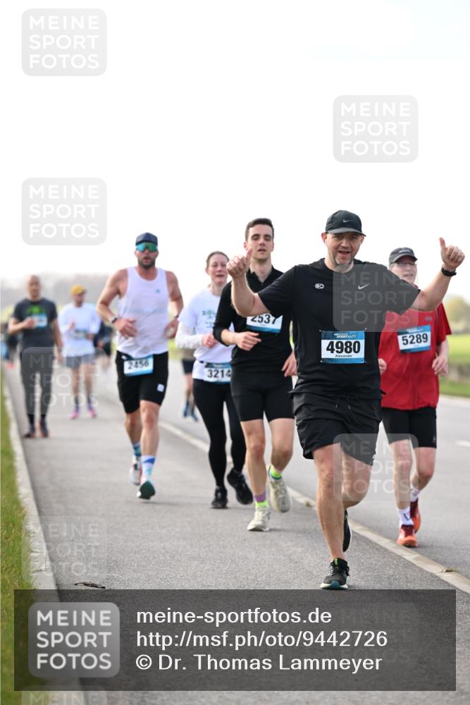 12.04.2026 - 45. Internationalen Wilhelmsburger Insellauf Dr. Thomas Lammeyer http://msf.ph/oto/9442726 12.04.2026 10:13:12 Laufen 2456, 3214, 2537, 4980, 5289 meine-sportfotos.de