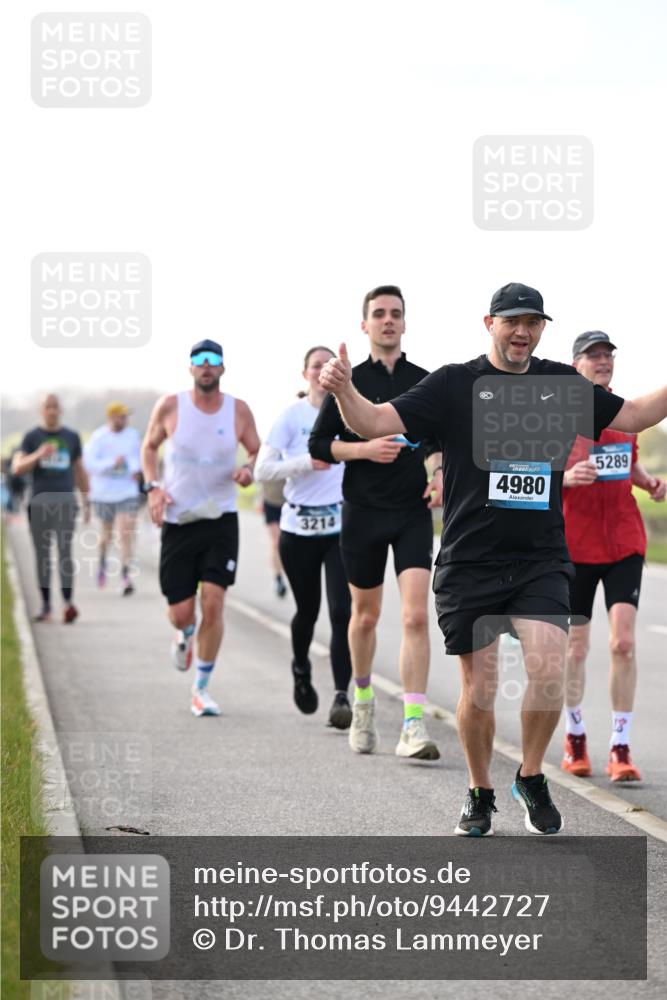 12.04.2026 - 45. Internationalen Wilhelmsburger Insellauf Dr. Thomas Lammeyer http://msf.ph/oto/9442727 12.04.2026 10:13:12 Laufen 3214, 5289, 4980 meine-sportfotos.de