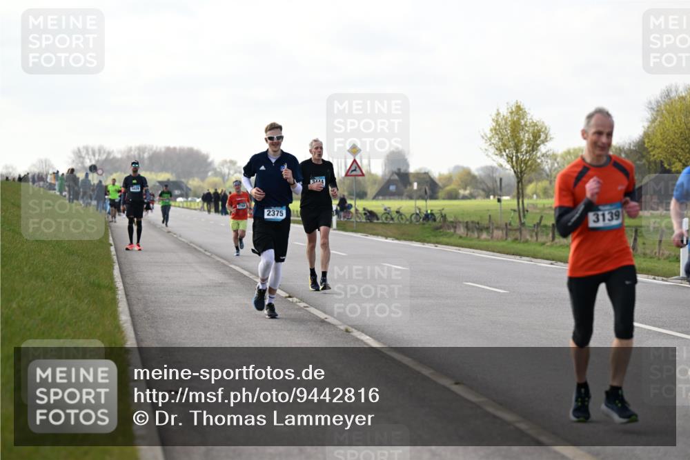 12.04.2026 - 45. Internationalen Wilhelmsburger Insellauf Dr. Thomas Lammeyer http://msf.ph/oto/9442816 12.04.2026 10:13:41 Laufen 5629, 2700, 2375, 3444, 3139 meine-sportfotos.de