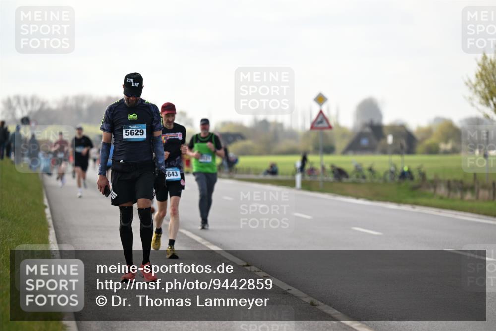 12.04.2026 - 45. Internationalen Wilhelmsburger Insellauf Dr. Thomas Lammeyer http://msf.ph/oto/9442859 12.04.2026 10:13:56 Laufen 5629, 5643 meine-sportfotos.de