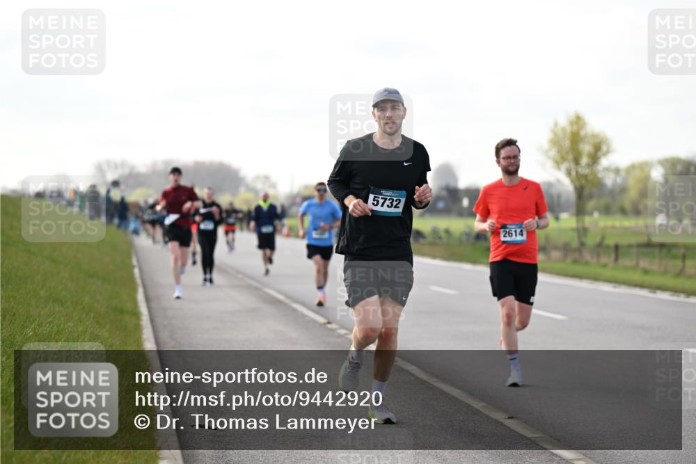 12.04.2026 - 45. Internationalen Wilhelmsburger Insellauf Dr. Thomas Lammeyer http://msf.ph/oto/9442920 12.04.2026 10:14:10 Laufen 5732, 2614 meine-sportfotos.de