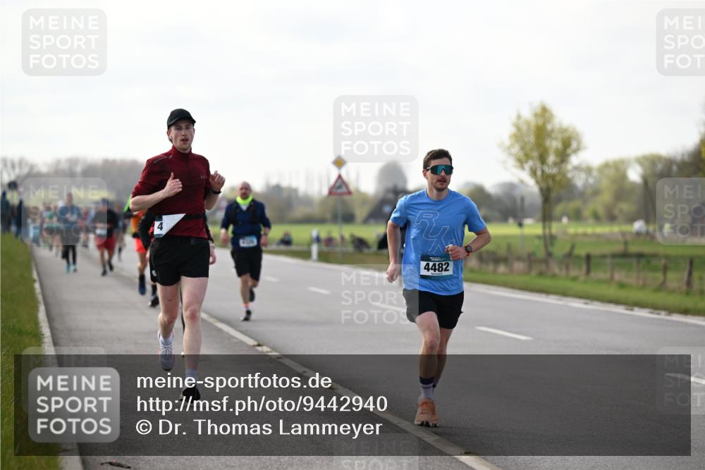12.04.2026 - 45. Internationalen Wilhelmsburger Insellauf Dr. Thomas Lammeyer http://msf.ph/oto/9442940 12.04.2026 10:14:14 Laufen 4, 4482 meine-sportfotos.de