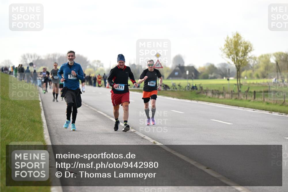 12.04.2026 - 45. Internationalen Wilhelmsburger Insellauf Dr. Thomas Lammeyer http://msf.ph/oto/9442980 12.04.2026 10:14:24 Laufen 370, 171, 5560 meine-sportfotos.de