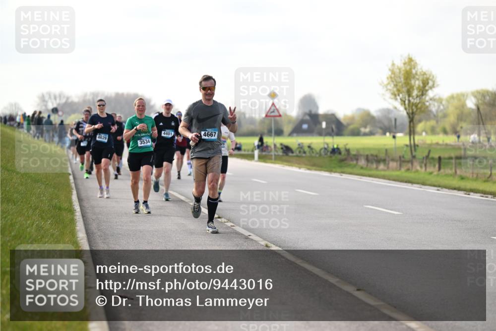 12.04.2026 - 45. Internationalen Wilhelmsburger Insellauf Dr. Thomas Lammeyer http://msf.ph/oto/9443016 12.04.2026 10:14:33 Laufen 4401, 4667, 4629, 3534 meine-sportfotos.de