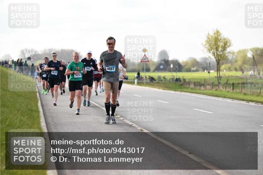 12.04.2026 - 45. Internationalen Wilhelmsburger Insellauf Dr. Thomas Lammeyer http://msf.ph/oto/9443017 12.04.2026 10:14:33 Laufen 4401, 4667, 4629, 3534 meine-sportfotos.de