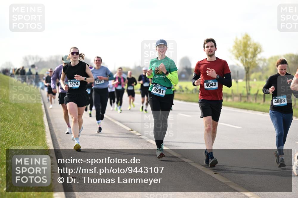 12.04.2026 - 45. Internationalen Wilhelmsburger Insellauf Dr. Thomas Lammeyer http://msf.ph/oto/9443107 12.04.2026 10:14:49 Laufen 4674, 3781, 3991, 4042, 4963 meine-sportfotos.de
