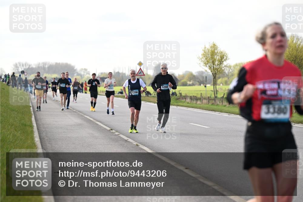 12.04.2026 - 45. Internationalen Wilhelmsburger Insellauf Dr. Thomas Lammeyer http://msf.ph/oto/9443206 12.04.2026 10:15:07 Laufen 4914, 3831, 5299, 5288, 3380 meine-sportfotos.de