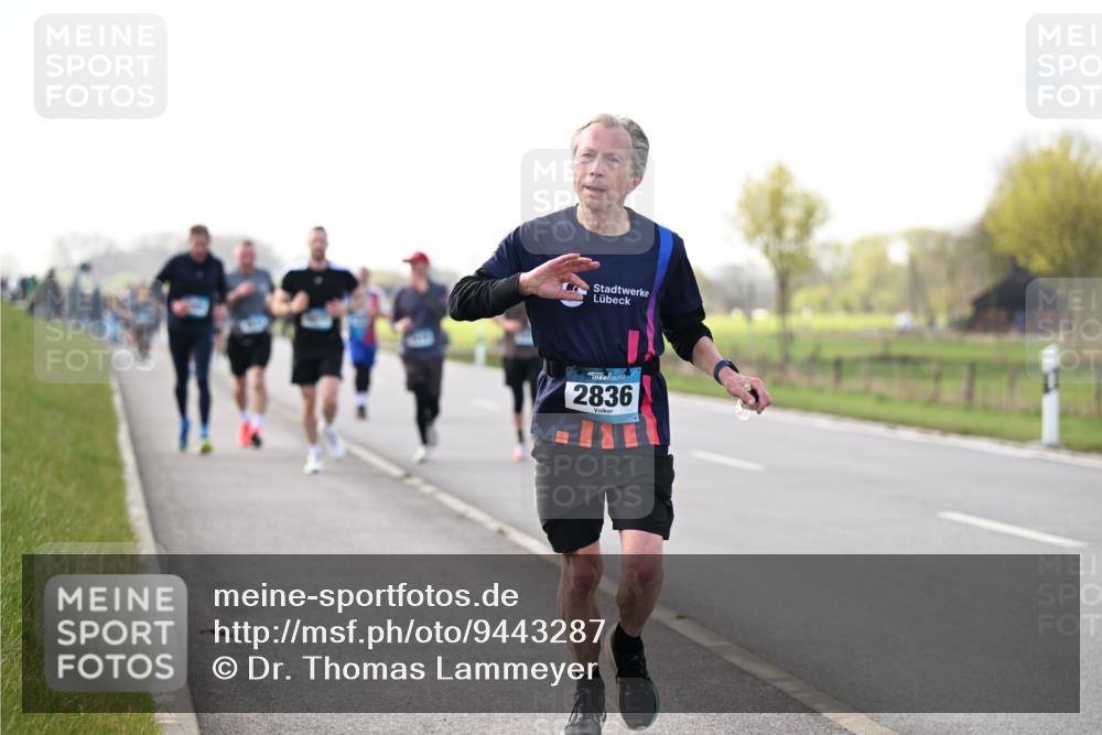 12.04.2026 - 45. Internationalen Wilhelmsburger Insellauf Dr. Thomas Lammeyer http://msf.ph/oto/9443287 12.04.2026 10:15:21 Laufen 2836 meine-sportfotos.de