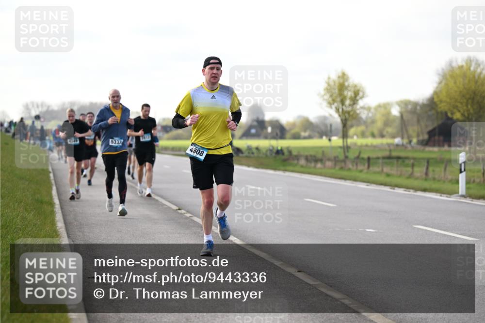 12.04.2026 - 45. Internationalen Wilhelmsburger Insellauf Dr. Thomas Lammeyer http://msf.ph/oto/9443336 12.04.2026 10:15:34 Laufen 5813, 4549, 5337, 4608 meine-sportfotos.de
