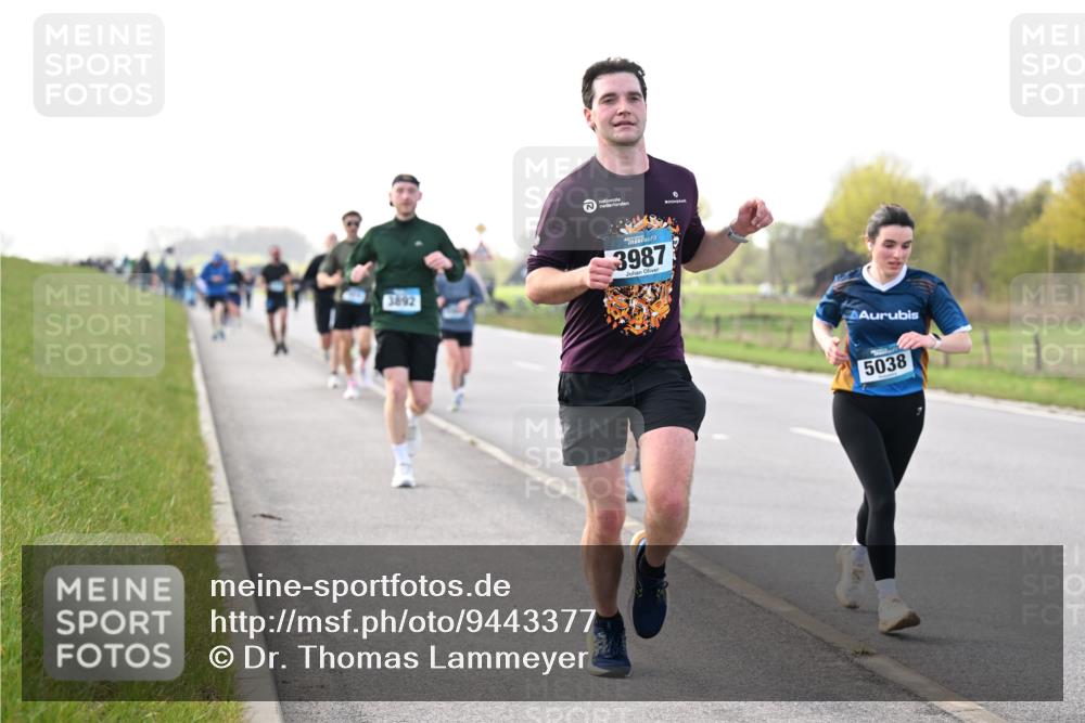 12.04.2026 - 45. Internationalen Wilhelmsburger Insellauf Dr. Thomas Lammeyer http://msf.ph/oto/9443377 12.04.2026 10:15:43 Laufen 3892, 3987, 5038 meine-sportfotos.de