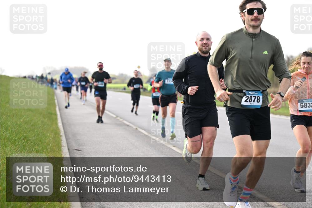 12.04.2026 - 45. Internationalen Wilhelmsburger Insellauf Dr. Thomas Lammeyer http://msf.ph/oto/9443413 12.04.2026 10:15:49 Laufen 2878, 5832 meine-sportfotos.de