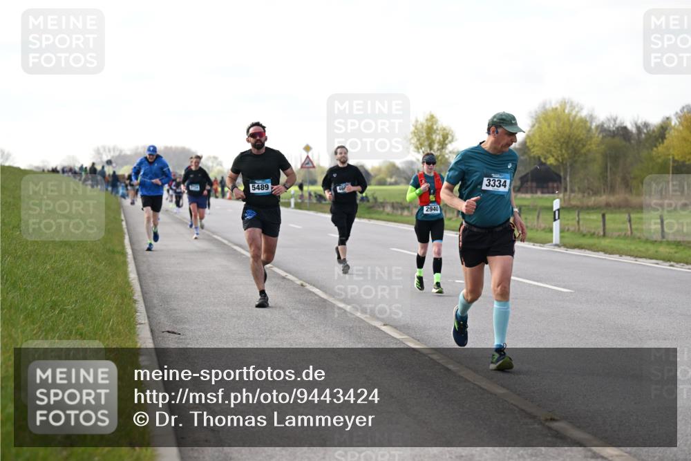 12.04.2026 - 45. Internationalen Wilhelmsburger Insellauf Dr. Thomas Lammeyer http://msf.ph/oto/9443424 12.04.2026 10:15:50 Laufen 5489, 460, 2940, 3334 meine-sportfotos.de