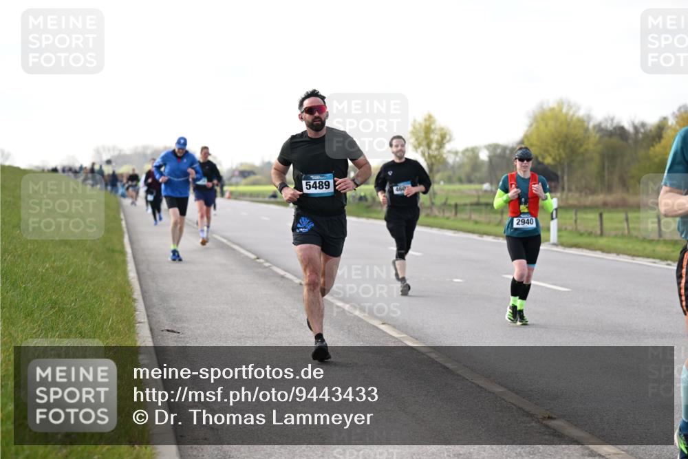 12.04.2026 - 45. Internationalen Wilhelmsburger Insellauf Dr. Thomas Lammeyer http://msf.ph/oto/9443433 12.04.2026 10:15:52 Laufen 5489, 460, 2940 meine-sportfotos.de