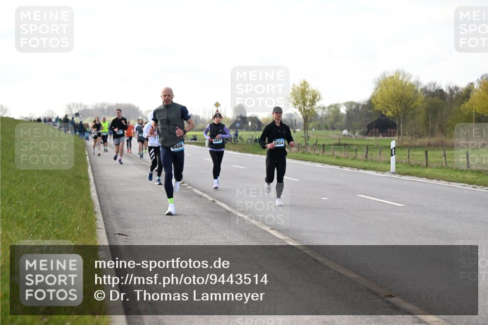 12.04.2026 - 45. Internationalen Wilhelmsburger Insellauf Dr. Thomas Lammeyer http://msf.ph/oto/9443514 12.04.2026 10:16:05 Laufen 408, 5647, 5654 meine-sportfotos.de
