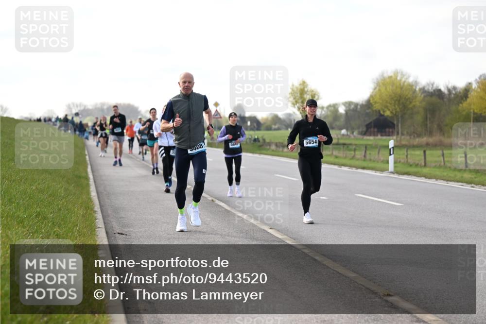 12.04.2026 - 45. Internationalen Wilhelmsburger Insellauf Dr. Thomas Lammeyer http://msf.ph/oto/9443520 12.04.2026 10:16:06 Laufen 408, 5647, 5654 meine-sportfotos.de