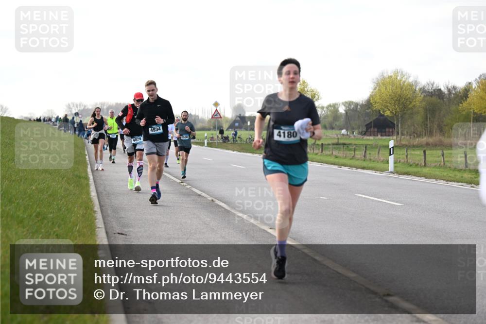12.04.2026 - 45. Internationalen Wilhelmsburger Insellauf Dr. Thomas Lammeyer http://msf.ph/oto/9443554 12.04.2026 10:16:11 Laufen 4829, 4934, 2500, 4180 meine-sportfotos.de