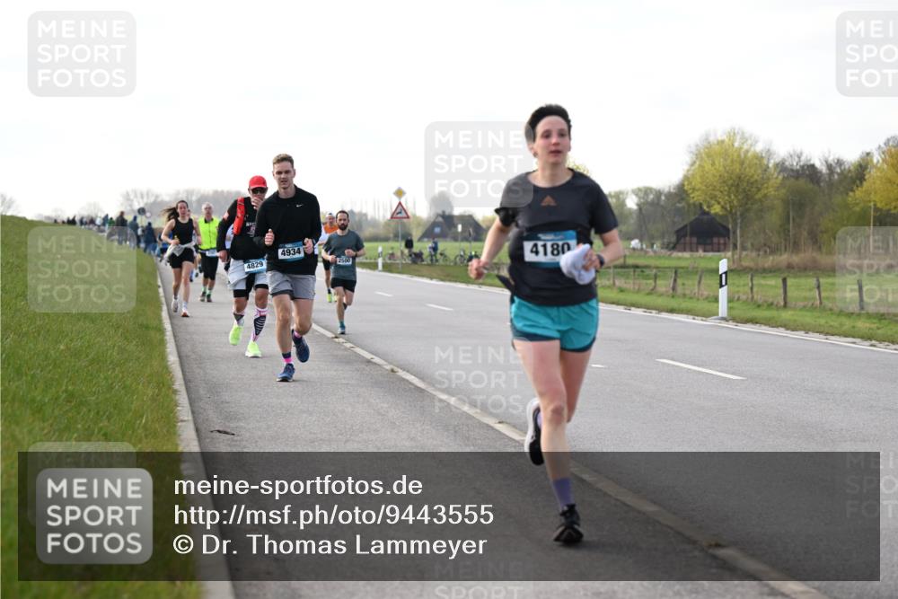 12.04.2026 - 45. Internationalen Wilhelmsburger Insellauf Dr. Thomas Lammeyer http://msf.ph/oto/9443555 12.04.2026 10:16:11 Laufen 4934, 4829, 2500, 4180 meine-sportfotos.de