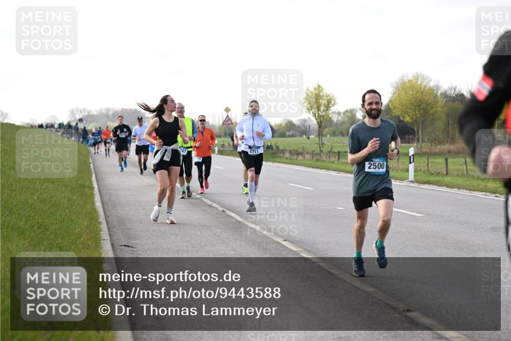 12.04.2026 - 45. Internationalen Wilhelmsburger Insellauf Dr. Thomas Lammeyer http://msf.ph/oto/9443588 12.04.2026 10:16:16 Laufen 2711, 2500 meine-sportfotos.de