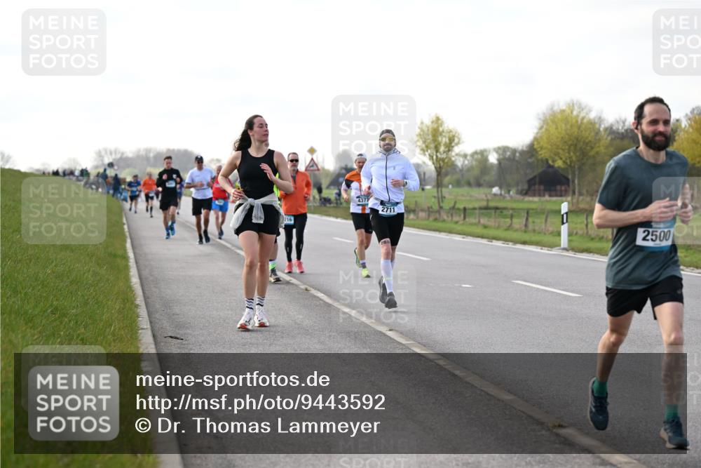 12.04.2026 - 45. Internationalen Wilhelmsburger Insellauf Dr. Thomas Lammeyer http://msf.ph/oto/9443592 12.04.2026 10:16:17 Laufen 4377, 2711, 2500 meine-sportfotos.de