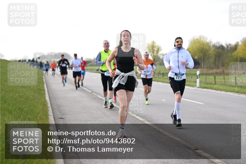 12.04.2026 - 45. Internationalen Wilhelmsburger Insellauf Dr. Thomas Lammeyer http://msf.ph/oto/9443602 12.04.2026 10:16:19 Laufen 374, 4377, 2711 meine-sportfotos.de