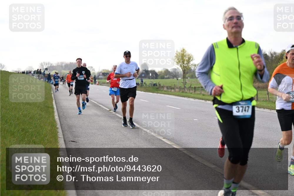 12.04.2026 - 45. Internationalen Wilhelmsburger Insellauf Dr. Thomas Lammeyer http://msf.ph/oto/9443620 12.04.2026 10:16:22 Laufen 3091, 3662, 3747, 3 meine-sportfotos.de
