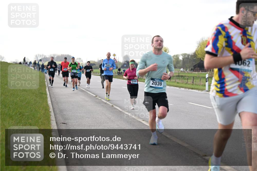 12.04.2026 - 45. Internationalen Wilhelmsburger Insellauf Dr. Thomas Lammeyer http://msf.ph/oto/9443741 12.04.2026 10:16:48 Laufen 2249, 5270, 4483, 5705, 2039, 062 meine-sportfotos.de
