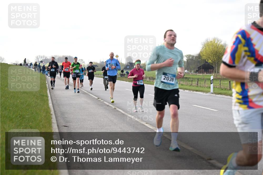 12.04.2026 - 45. Internationalen Wilhelmsburger Insellauf Dr. Thomas Lammeyer http://msf.ph/oto/9443742 12.04.2026 10:16:48 Laufen 2262, 4483, 5270, 5245, 5705, 2039 meine-sportfotos.de