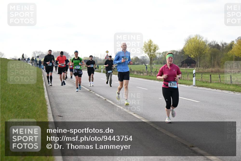12.04.2026 - 45. Internationalen Wilhelmsburger Insellauf Dr. Thomas Lammeyer http://msf.ph/oto/9443754 12.04.2026 10:16:50 Laufen 2262, 5270, 5247, 483, 5705 meine-sportfotos.de