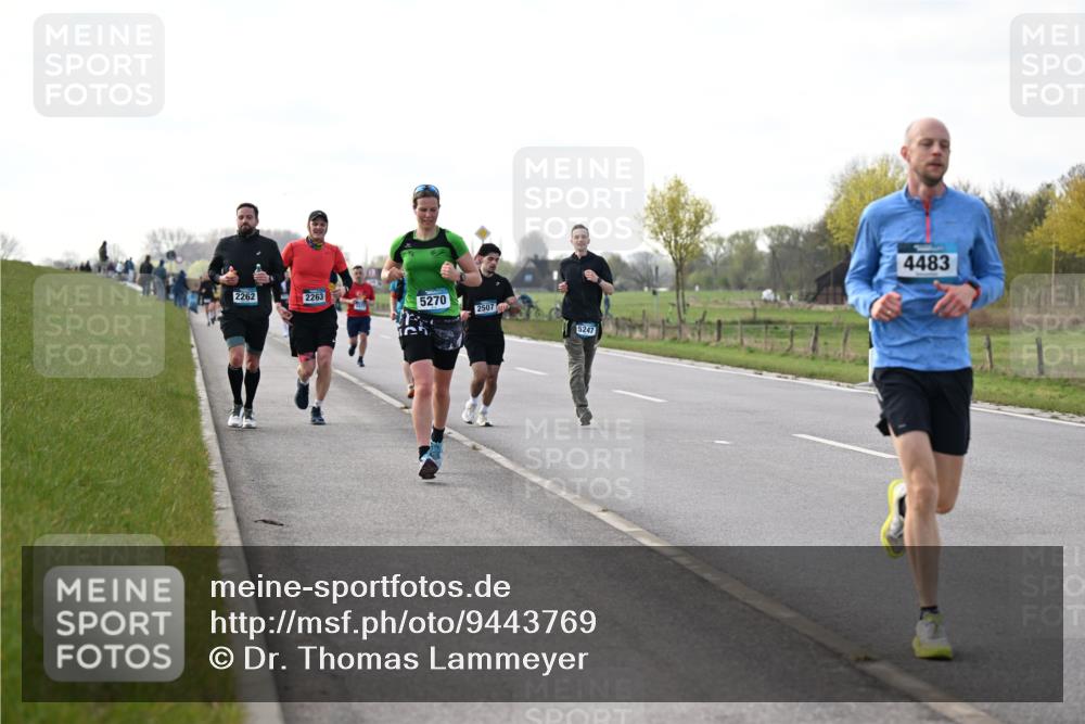 12.04.2026 - 45. Internationalen Wilhelmsburger Insellauf Dr. Thomas Lammeyer http://msf.ph/oto/9443769 12.04.2026 10:16:52 Laufen 2262, 2263, 5270, 2507, 5247, 4483 meine-sportfotos.de