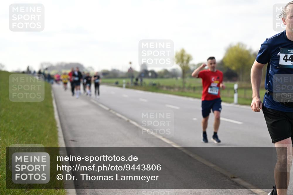 12.04.2026 - 45. Internationalen Wilhelmsburger Insellauf Dr. Thomas Lammeyer http://msf.ph/oto/9443806 12.04.2026 10:17:01 Laufen 2875, 45, 44 meine-sportfotos.de