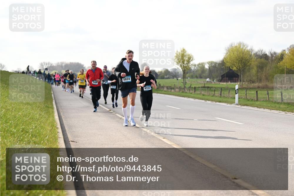 12.04.2026 - 45. Internationalen Wilhelmsburger Insellauf Dr. Thomas Lammeyer http://msf.ph/oto/9443845 12.04.2026 10:17:07 Laufen 3480, 4615, 5824, 4333 meine-sportfotos.de
