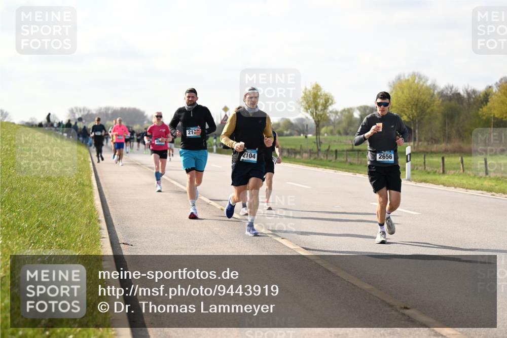 12.04.2026 - 45. Internationalen Wilhelmsburger Insellauf Dr. Thomas Lammeyer http://msf.ph/oto/9443919 12.04.2026 10:17:19 Laufen 216, 2656, 2104 meine-sportfotos.de