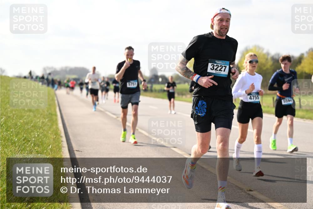 12.04.2026 - 45. Internationalen Wilhelmsburger Insellauf Dr. Thomas Lammeyer http://msf.ph/oto/9444037 12.04.2026 10:17:41 Laufen 5751, 3227, 4755, 5594 meine-sportfotos.de