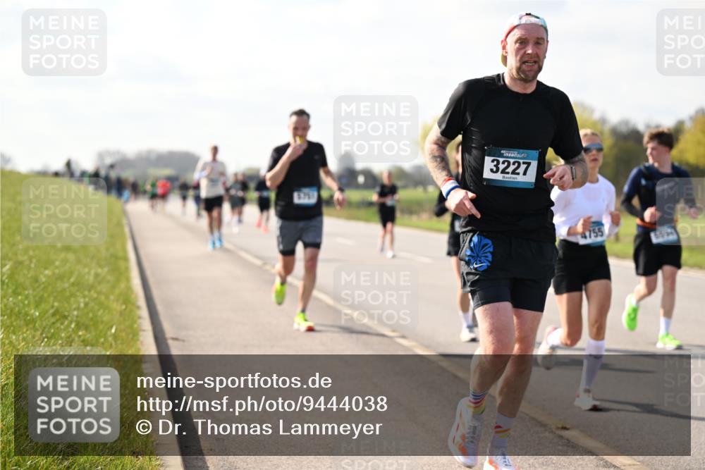 12.04.2026 - 45. Internationalen Wilhelmsburger Insellauf Dr. Thomas Lammeyer http://msf.ph/oto/9444038 12.04.2026 10:17:41 Laufen 3227 meine-sportfotos.de