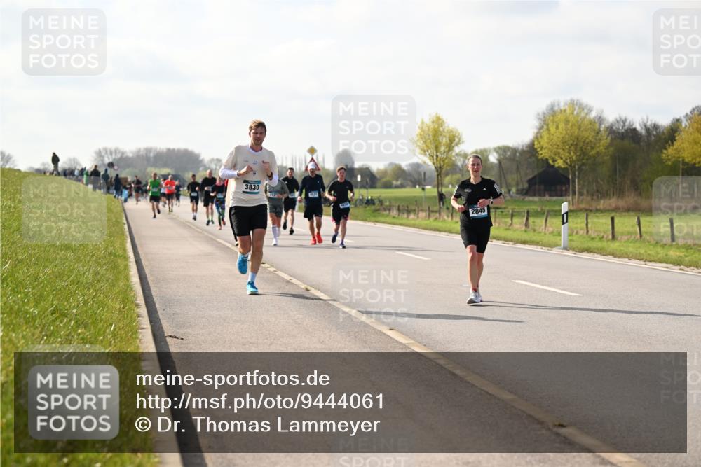 12.04.2026 - 45. Internationalen Wilhelmsburger Insellauf Dr. Thomas Lammeyer http://msf.ph/oto/9444061 12.04.2026 10:17:46 Laufen 3830, 4531, 4854, 2845 meine-sportfotos.de