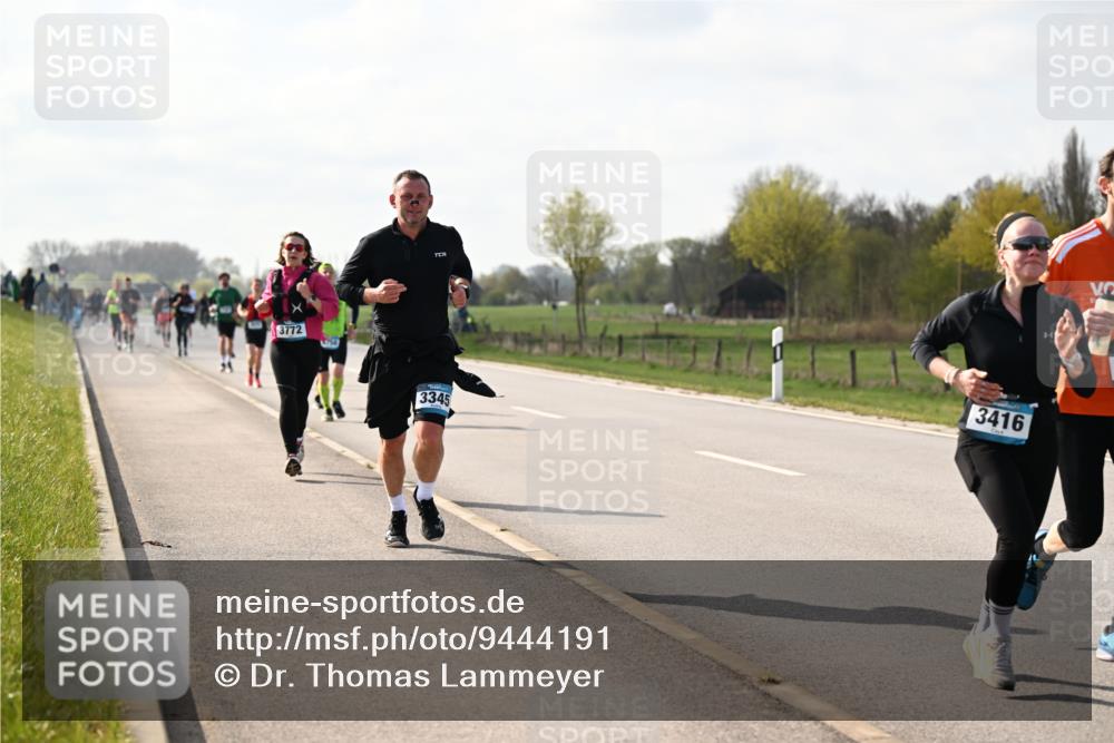12.04.2026 - 45. Internationalen Wilhelmsburger Insellauf Dr. Thomas Lammeyer http://msf.ph/oto/9444191 12.04.2026 10:18:17 Laufen 3772, 3345, 3416 meine-sportfotos.de