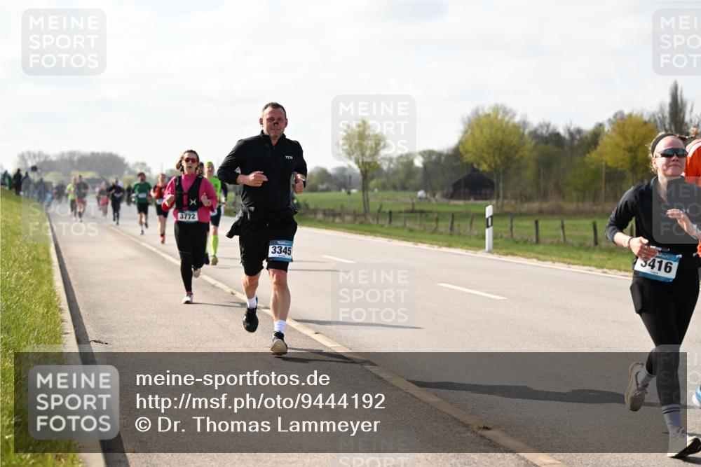12.04.2026 - 45. Internationalen Wilhelmsburger Insellauf Dr. Thomas Lammeyer http://msf.ph/oto/9444192 12.04.2026 10:18:17 Laufen 3772, 3345, 3416 meine-sportfotos.de