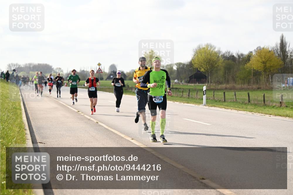 12.04.2026 - 45. Internationalen Wilhelmsburger Insellauf Dr. Thomas Lammeyer http://msf.ph/oto/9444216 12.04.2026 10:18:21 Laufen 4141, 2075, 4762, 4758 meine-sportfotos.de