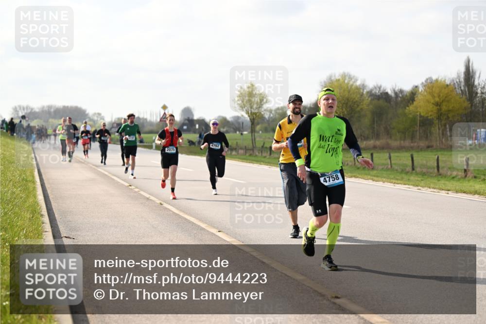 12.04.2026 - 45. Internationalen Wilhelmsburger Insellauf Dr. Thomas Lammeyer http://msf.ph/oto/9444223 12.04.2026 10:18:22 Laufen 4762, 2075, 4758 meine-sportfotos.de