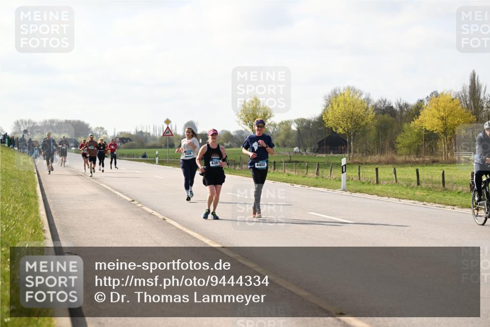 12.04.2026 - 45. Internationalen Wilhelmsburger Insellauf Dr. Thomas Lammeyer http://msf.ph/oto/9444334 12.04.2026 10:18:43 Laufen 3408, 4367, 4402 meine-sportfotos.de