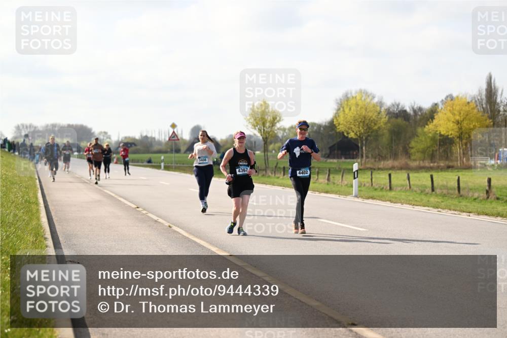 12.04.2026 - 45. Internationalen Wilhelmsburger Insellauf Dr. Thomas Lammeyer http://msf.ph/oto/9444339 12.04.2026 10:18:43 Laufen 3408, 4367, 4402 meine-sportfotos.de